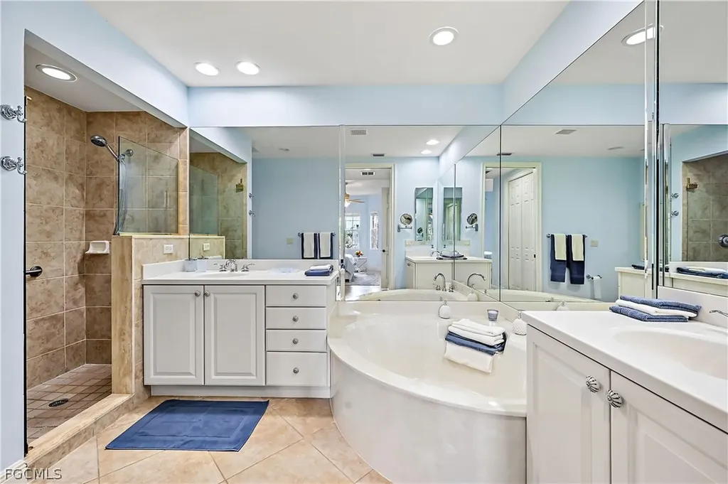 7832 Hawthorne Drive Naples FL 34113