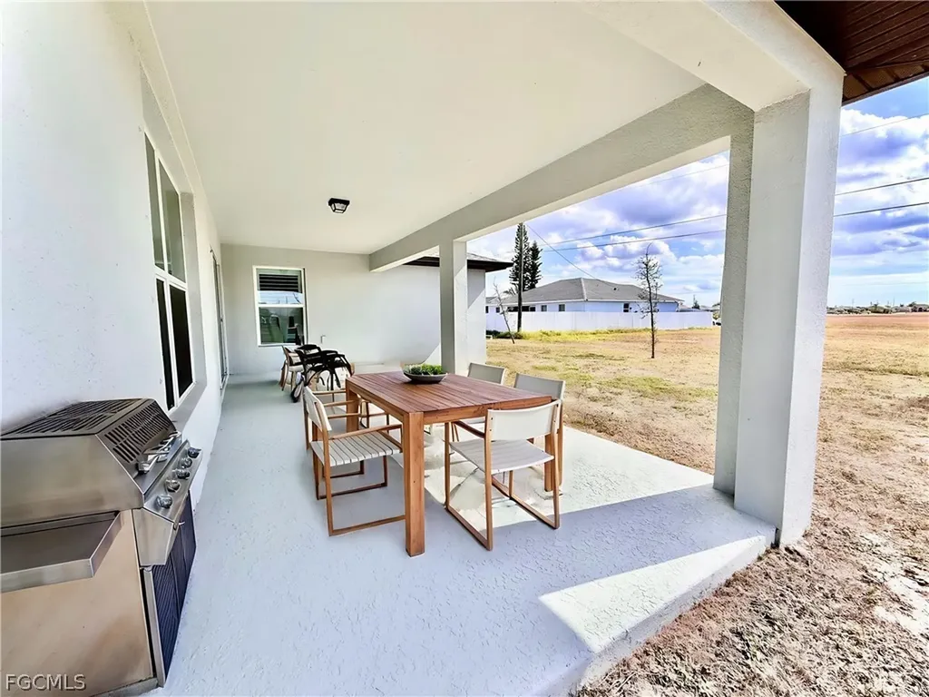 428 NW 13th Terrace Cape Coral FL 33993