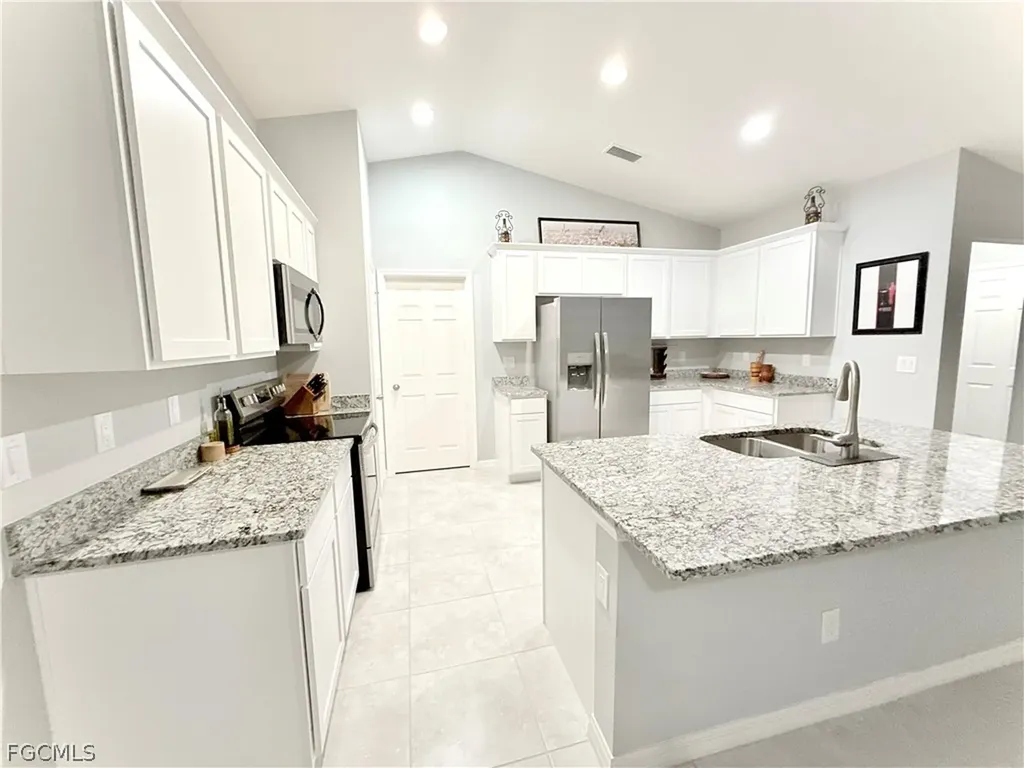 428 NW 13th Terrace Cape Coral FL 33993
