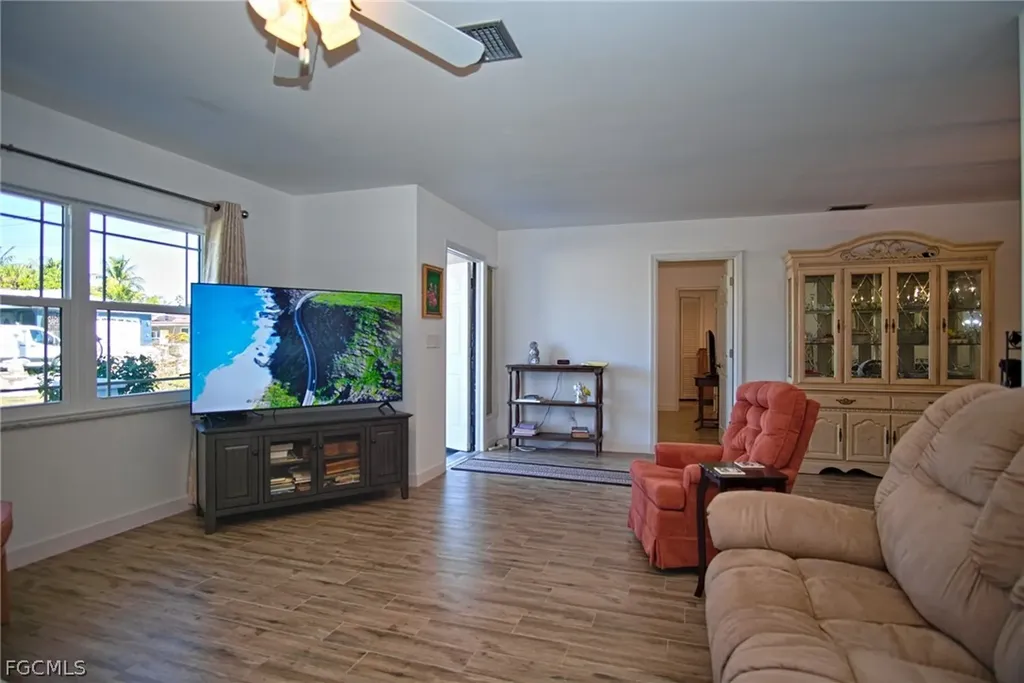 1930 Indian Creek Drive North Fort Myers FL 33917