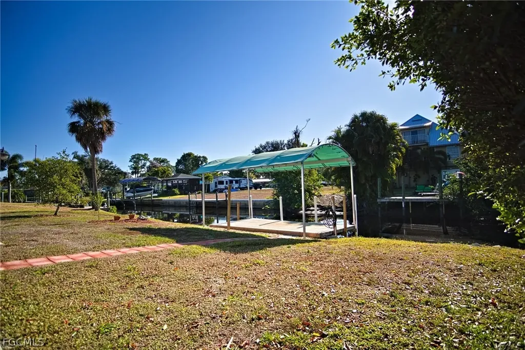 1930 Indian Creek Drive North Fort Myers FL 33917