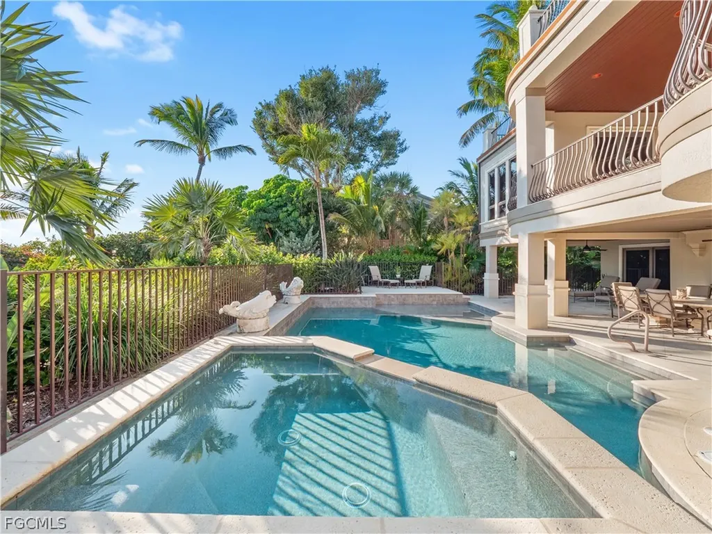 3767 W Gulf Drive Sanibel FL 33957