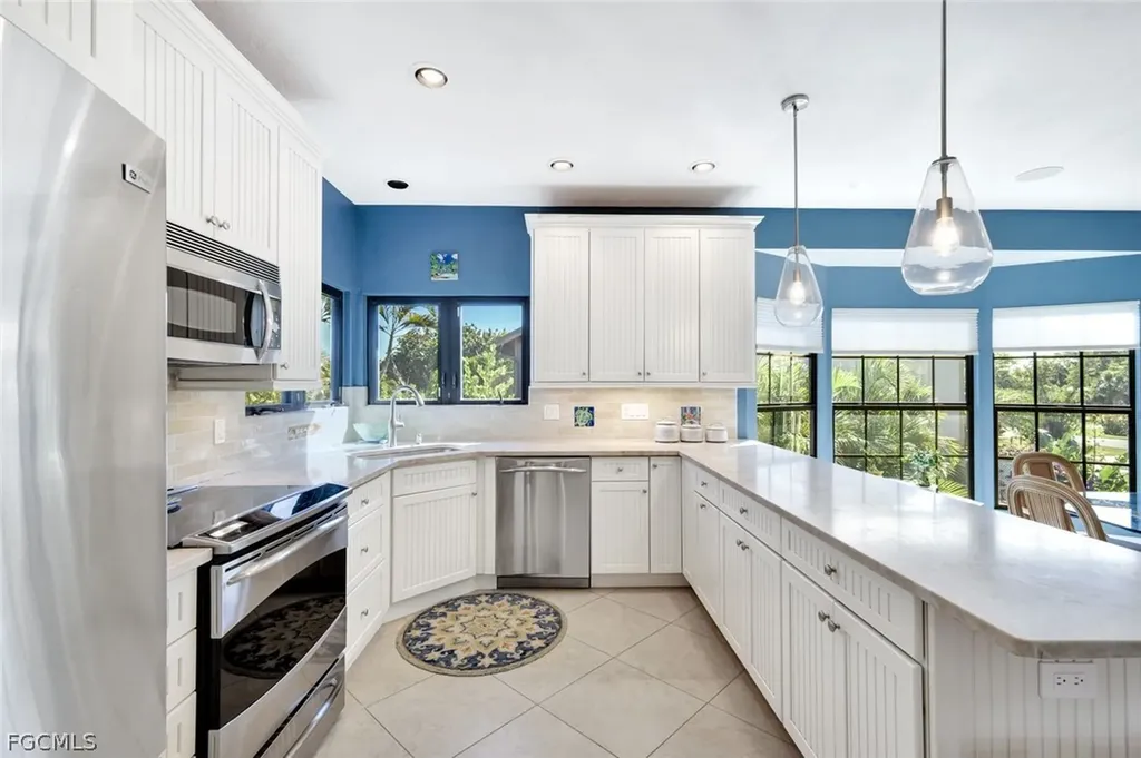 1126 Harbour Cottage Court Sanibel FL 33957