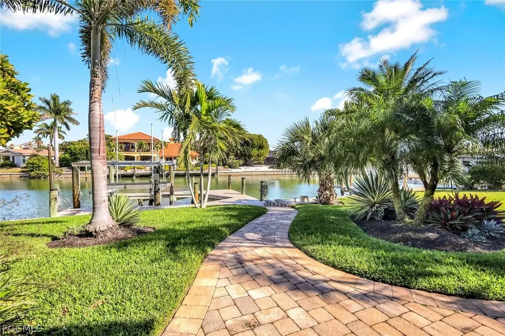 1126 Harbour Cottage Court Sanibel FL 33957