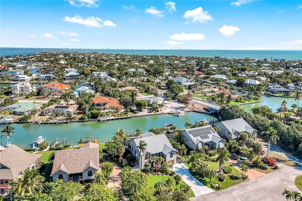 1126 Harbour Cottage Court Sanibel FL 33957