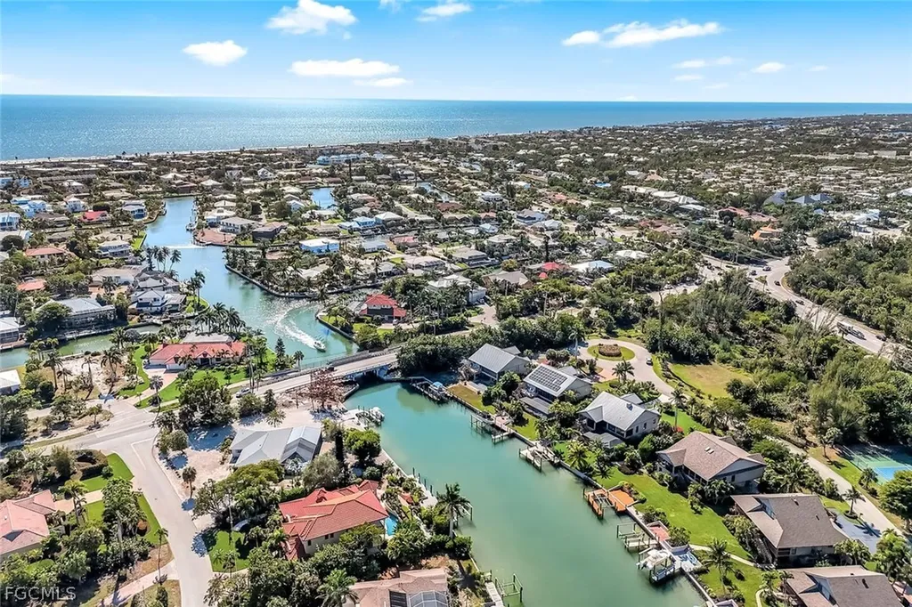 1126 Harbour Cottage Court Sanibel FL 33957