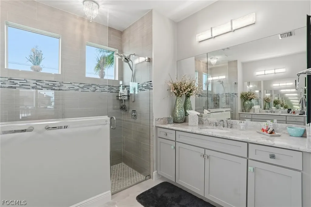 3733 SW 1st Lane Cape Coral FL 33991