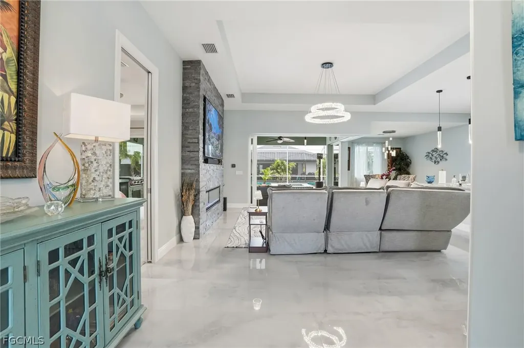 3733 SW 1st Lane Cape Coral FL 33991