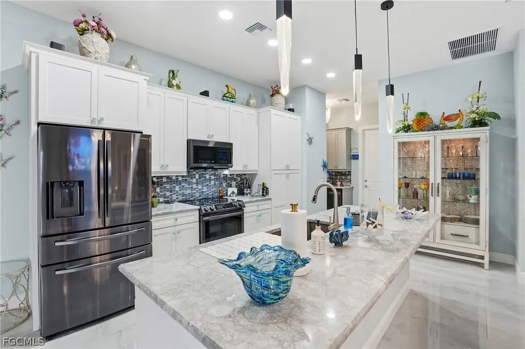 3733 SW 1st Lane Cape Coral FL 33991