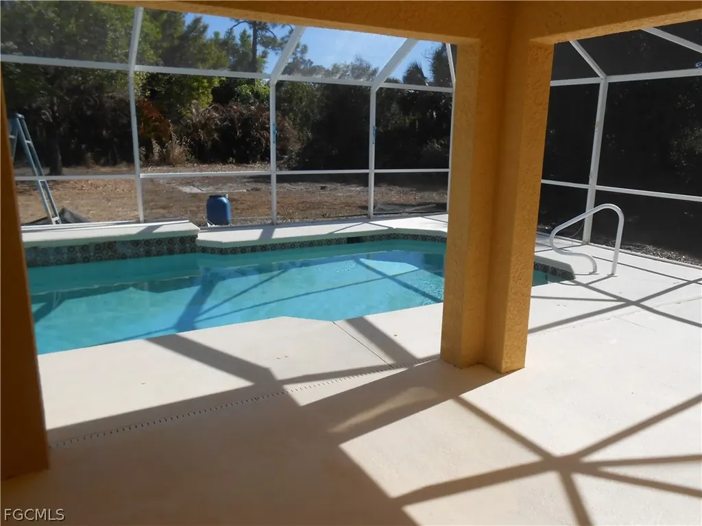 612 Mcarthur Avenue Lehigh Acres FL 33936