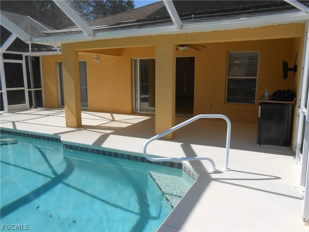 612 Mcarthur Avenue Lehigh Acres FL 33936