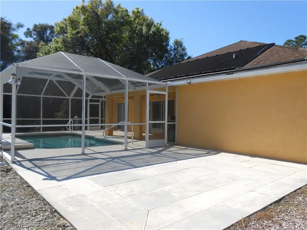 612 Mcarthur Avenue Lehigh Acres FL 33936