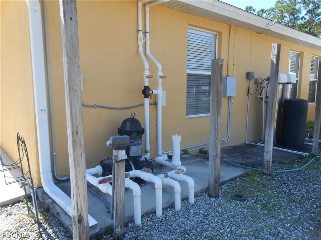 612 Mcarthur Avenue Lehigh Acres FL 33936