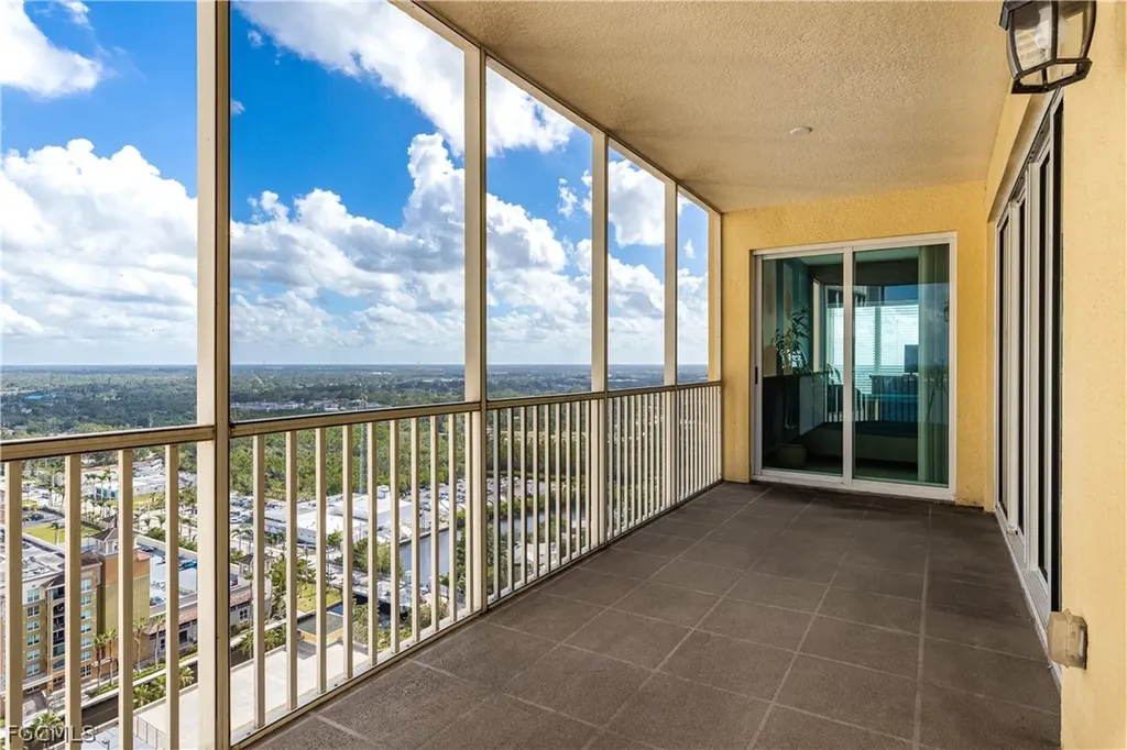 2743 1st Street Fort Myers FL 33916