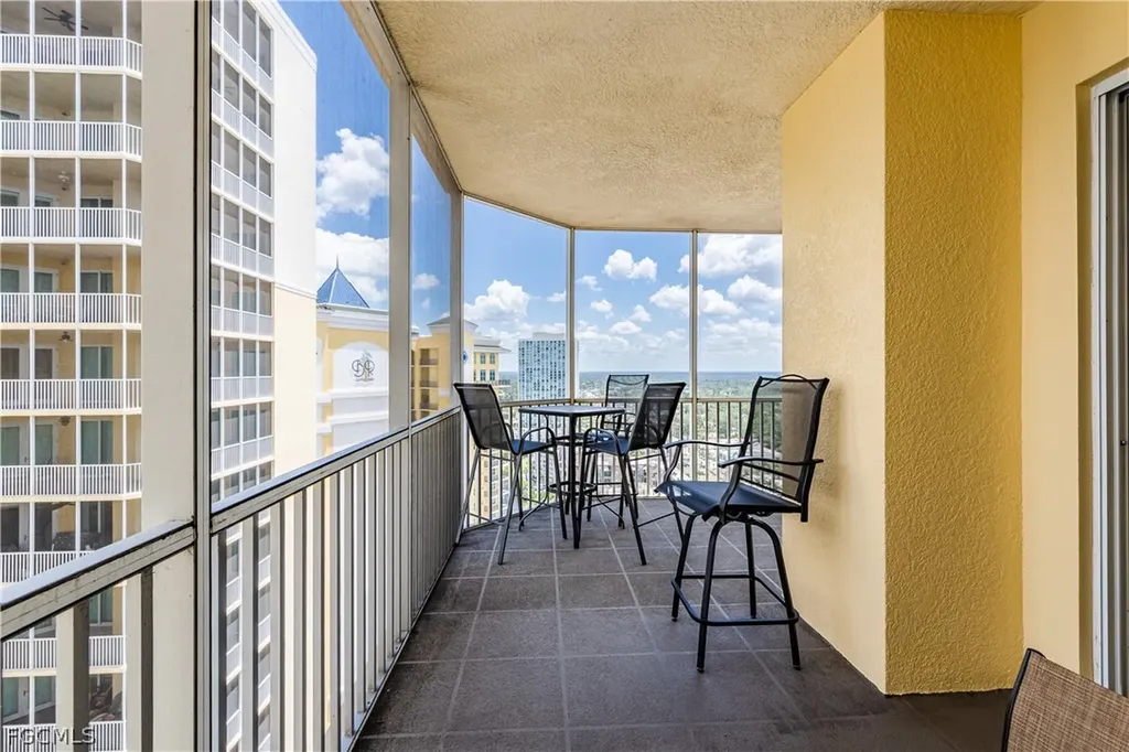 2743 1st Street Fort Myers FL 33916
