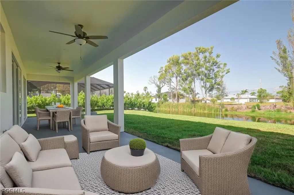 1202 SW 8th Place Cape Coral FL 33991
