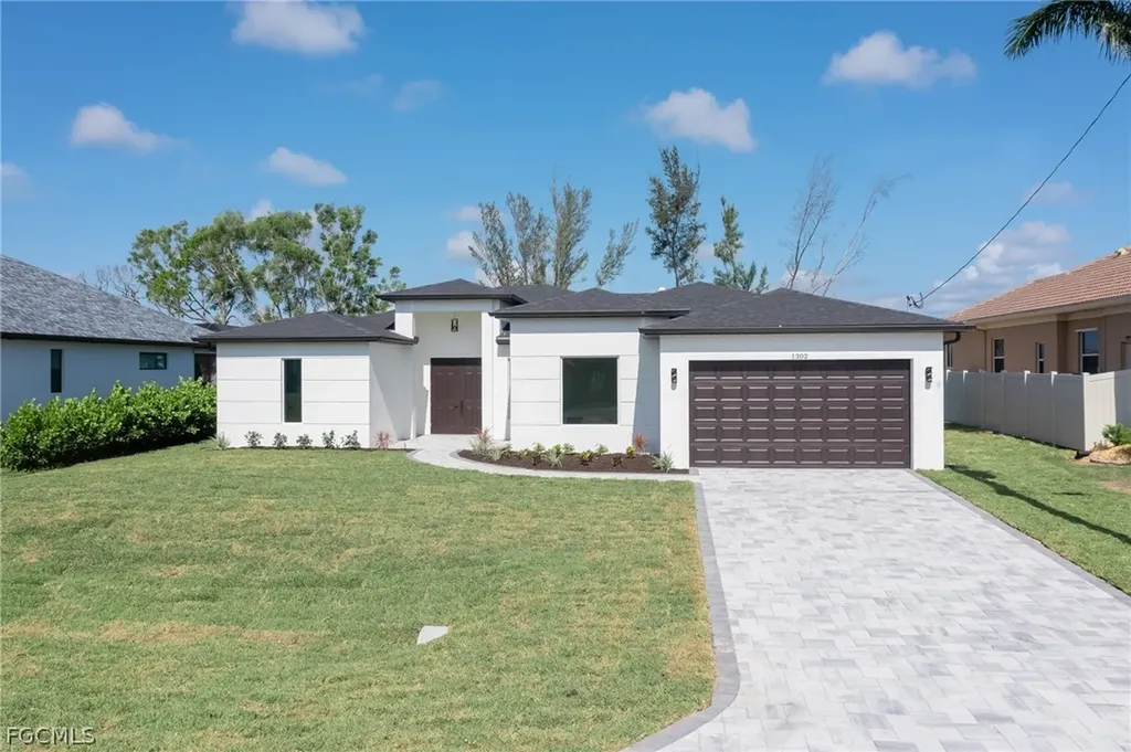 1202 SW 8th Place Cape Coral FL 33991