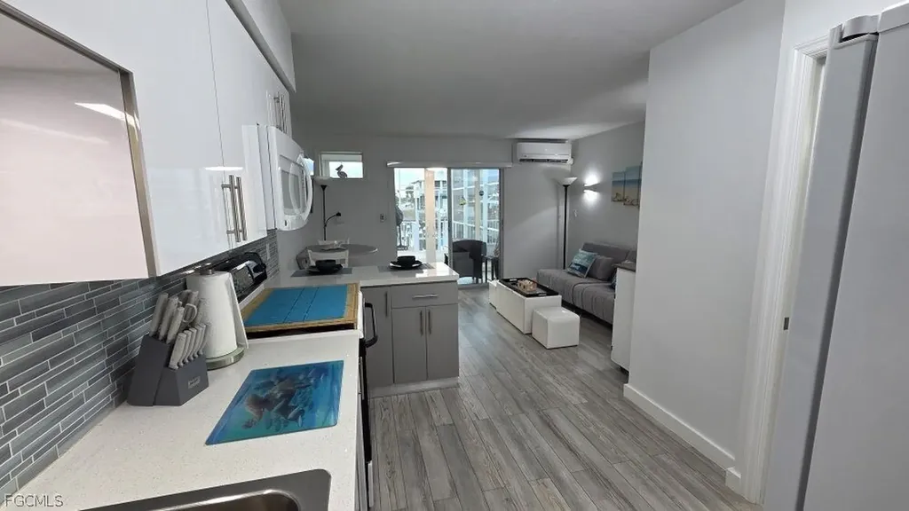 3211 Stringfellow Road St. James City FL 33956