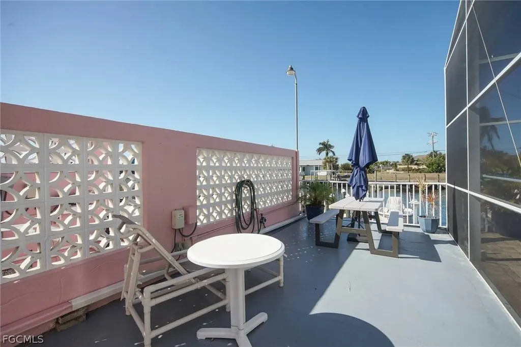 3211 Stringfellow Road St. James City FL 33956