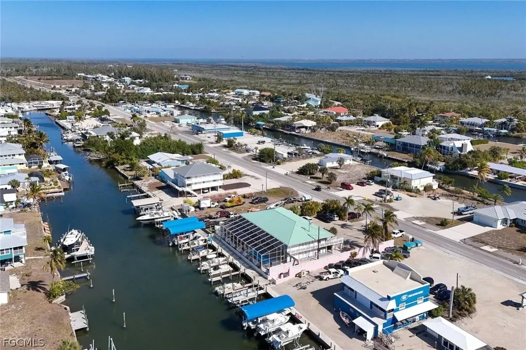 3211 Stringfellow Road St. James City FL 33956