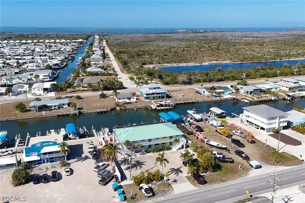 3211 Stringfellow Road St. James City FL 33956