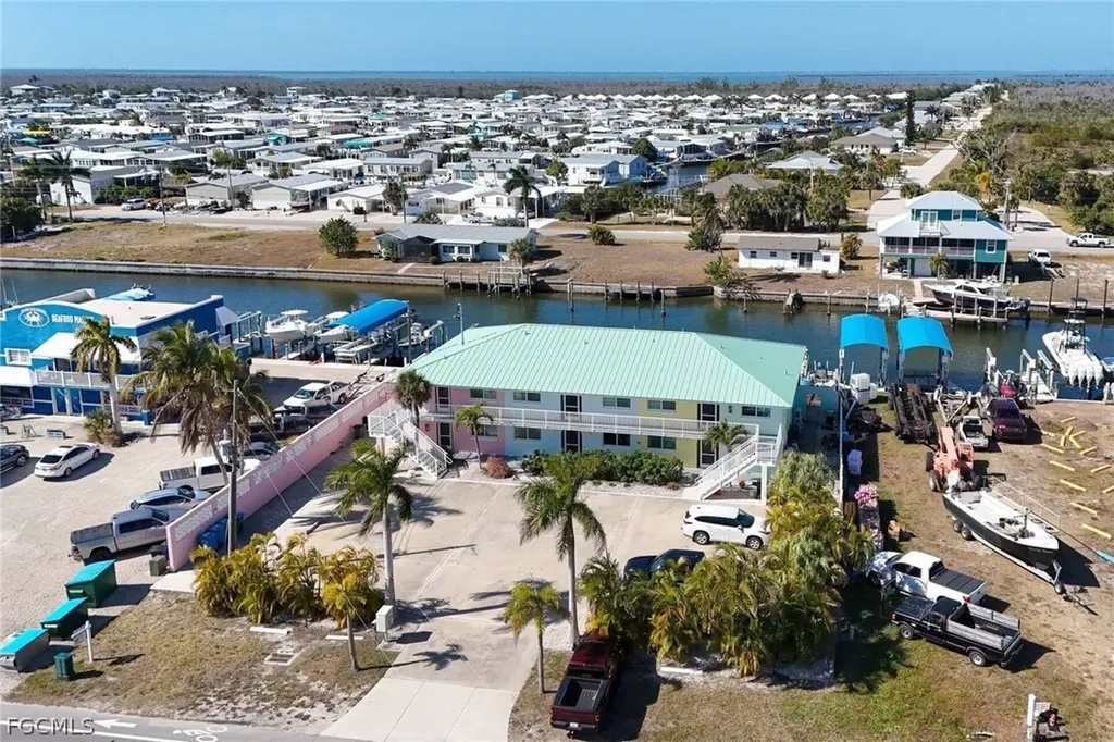 3211 Stringfellow Road St. James City FL 33956