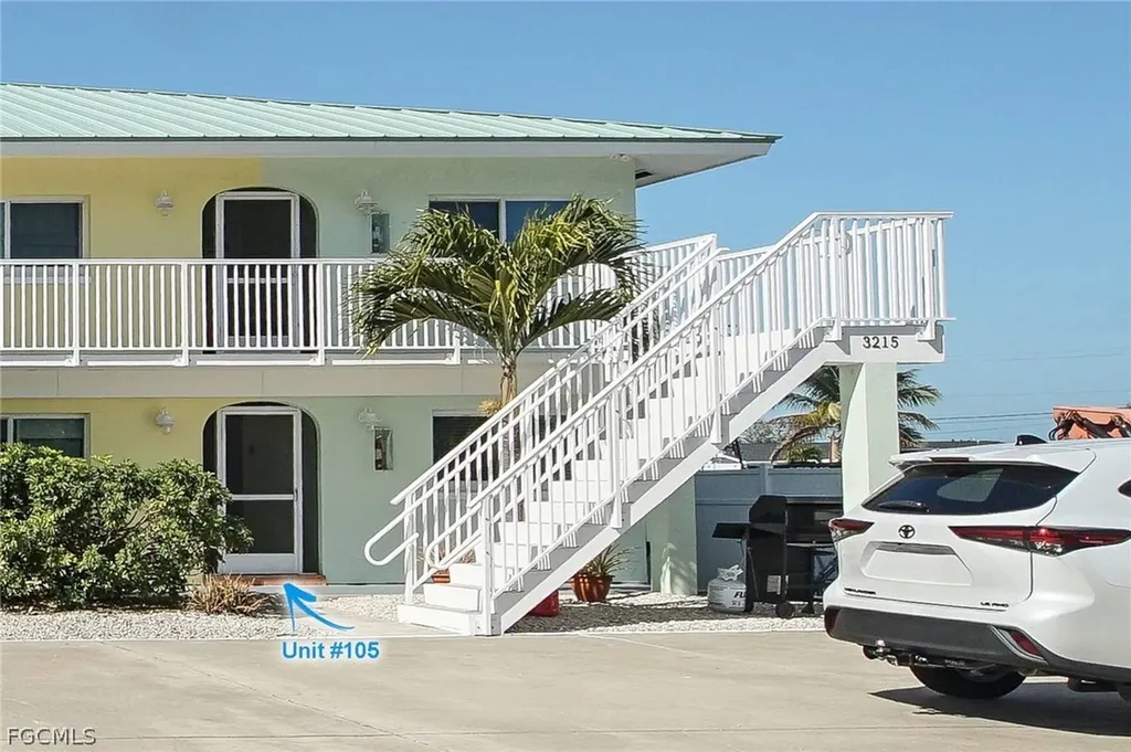 3211 Stringfellow Road St. James City FL 33956