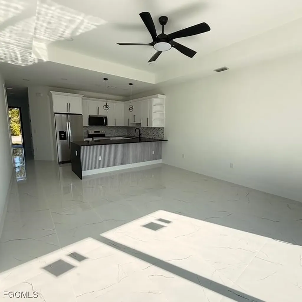 209-211 W 12th Street Lehigh Acres FL 33972
