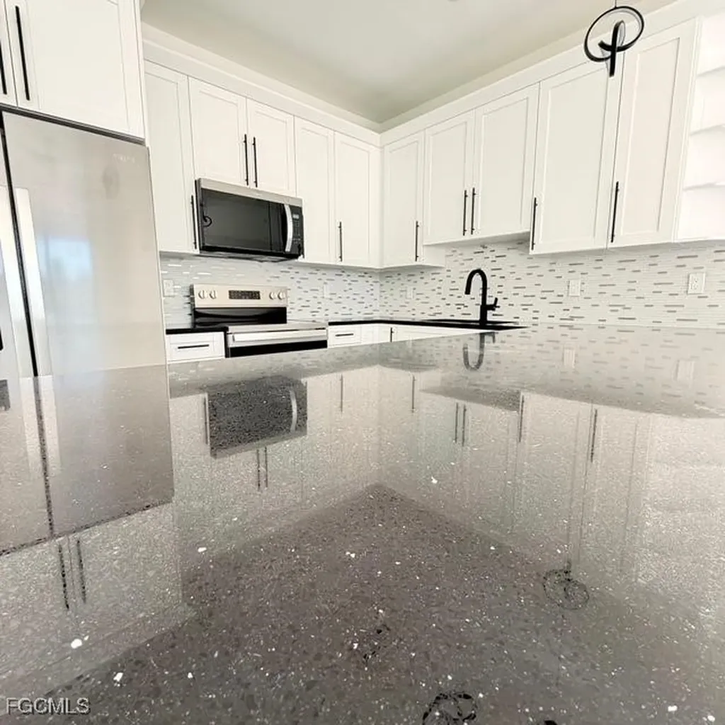 209-211 W 12th Street Lehigh Acres FL 33972