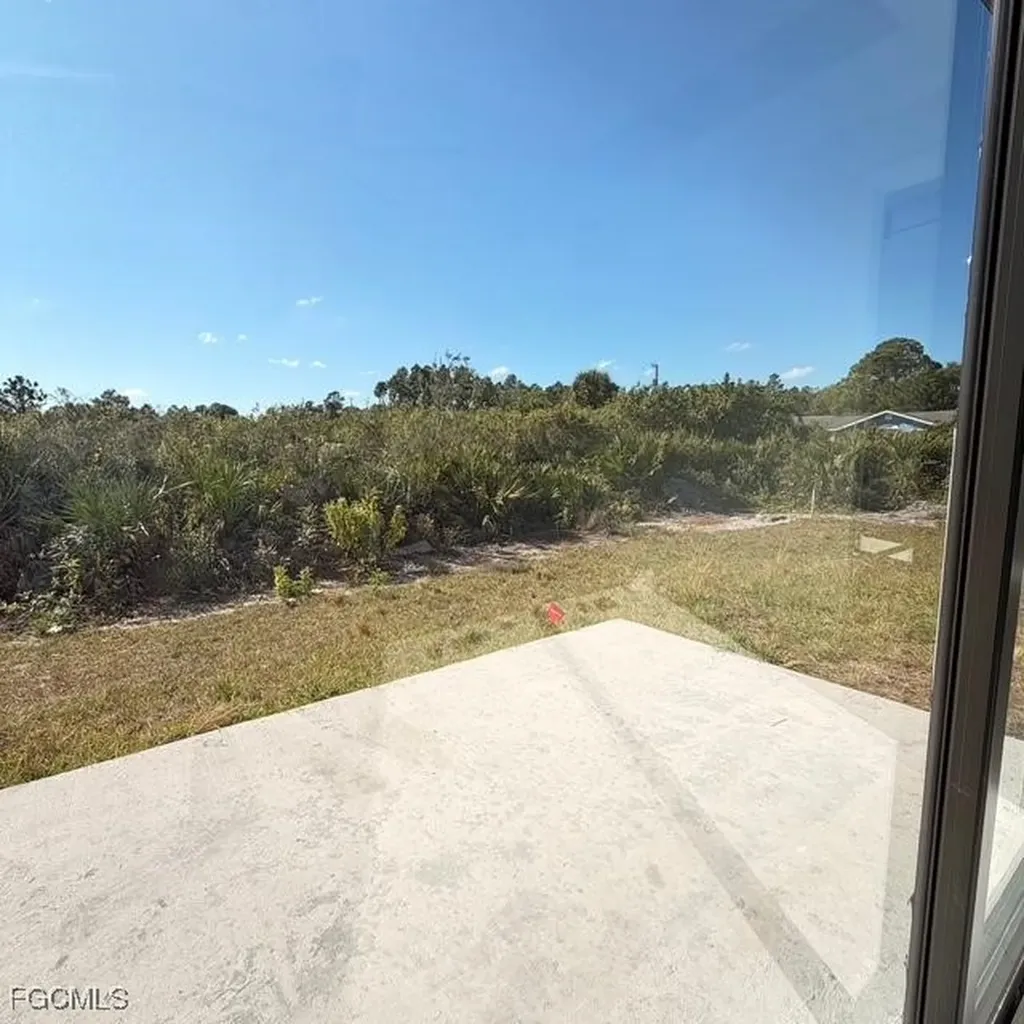 209-211 W 12th Street Lehigh Acres FL 33972