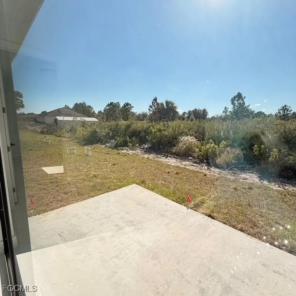 209-211 W 12th Street Lehigh Acres FL 33972