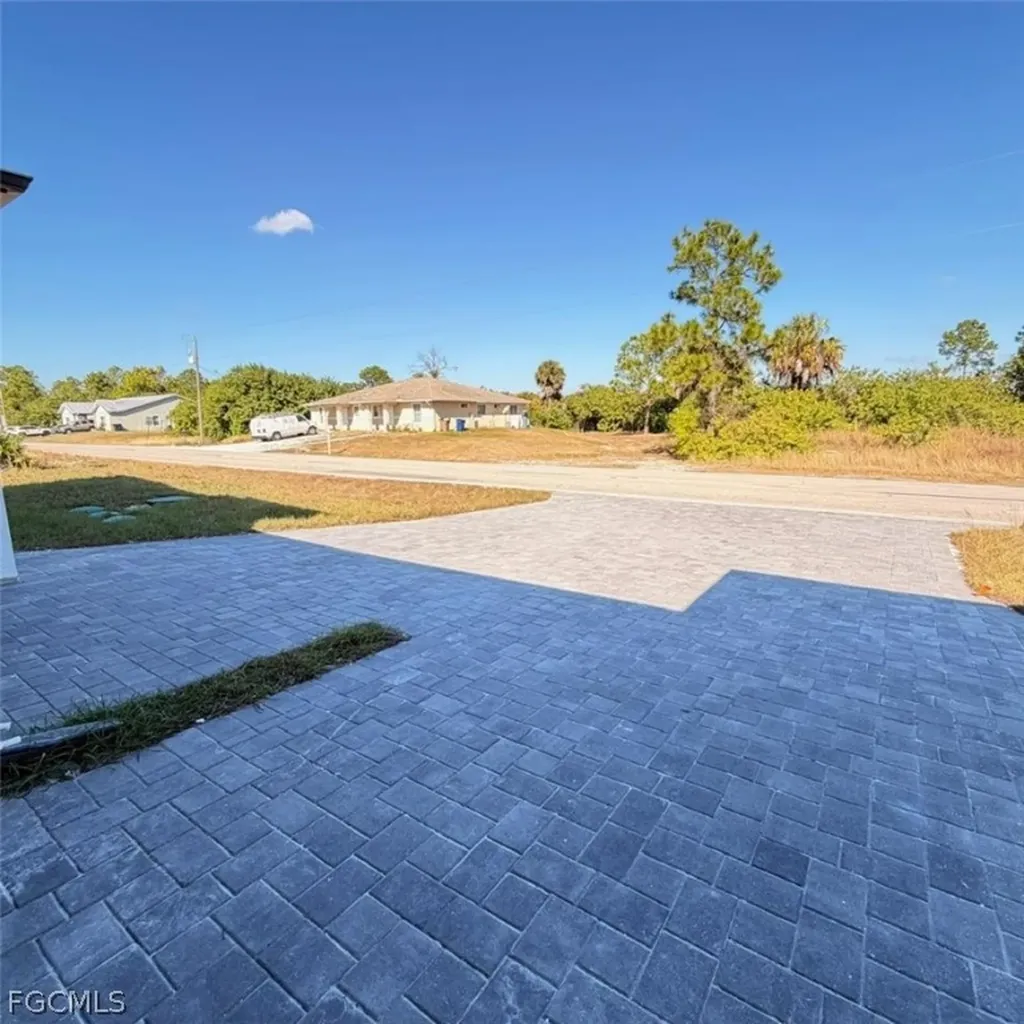 209-211 W 12th Street Lehigh Acres FL 33972