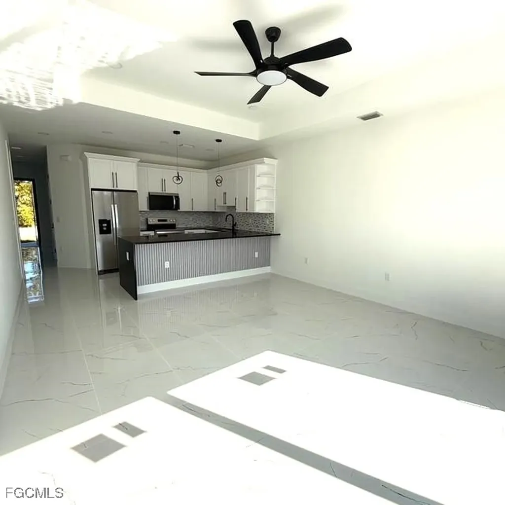 209-211 W 12th Street Lehigh Acres FL 33972