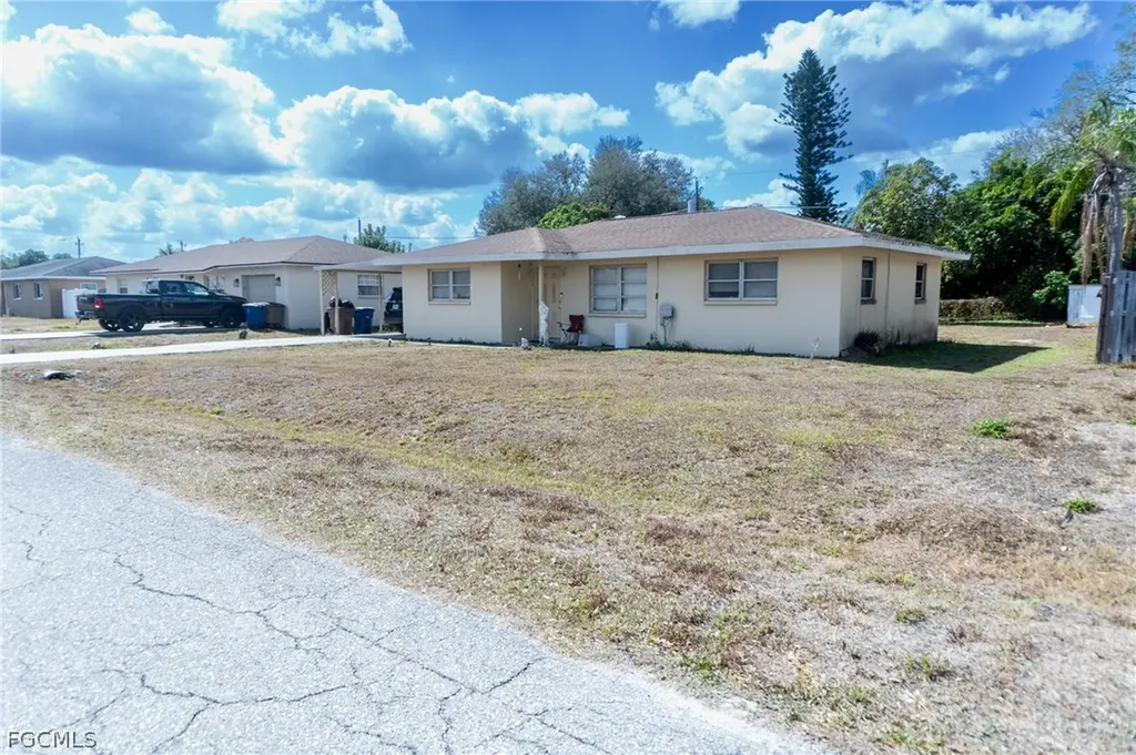 2201 Lotus Road Fort Myers FL 33905