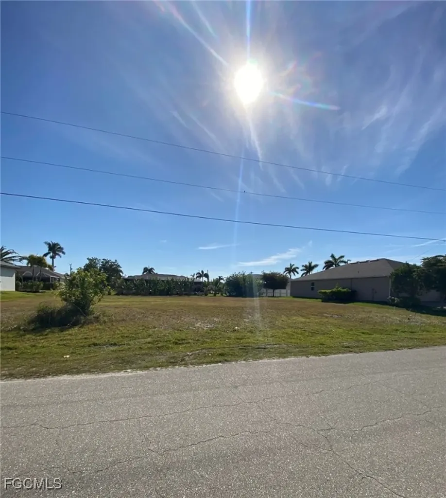 2907 SW 25th Place Cape Coral FL 33914