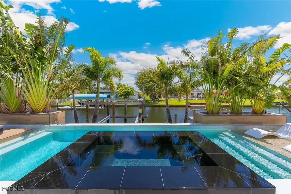 160 SW 52nd Terrace Cape Coral FL 33914