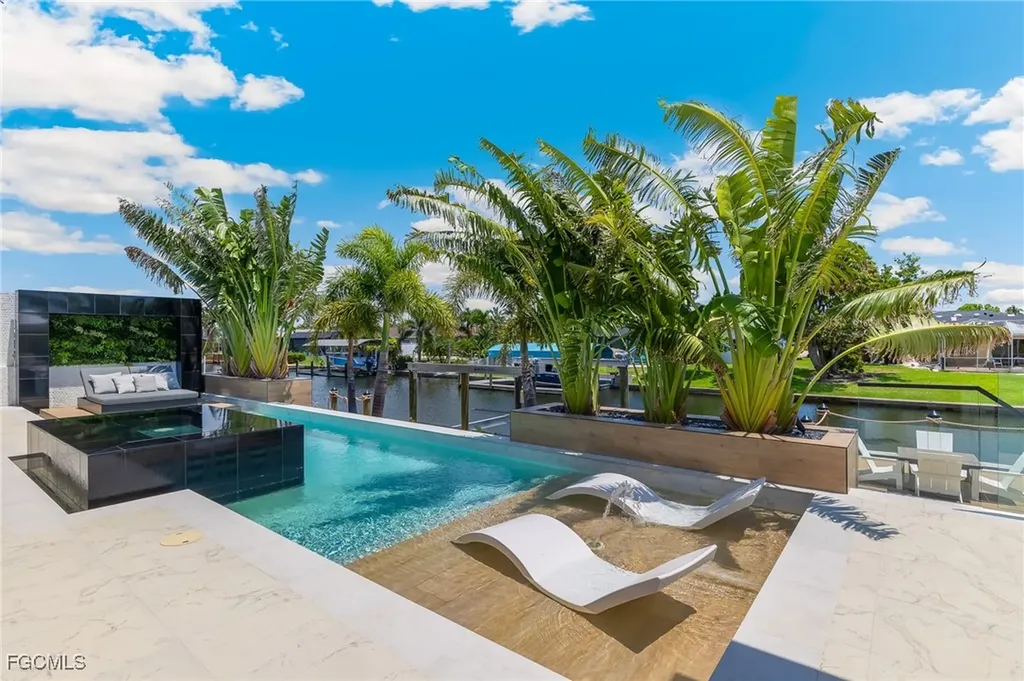 160 SW 52nd Terrace Cape Coral FL 33914