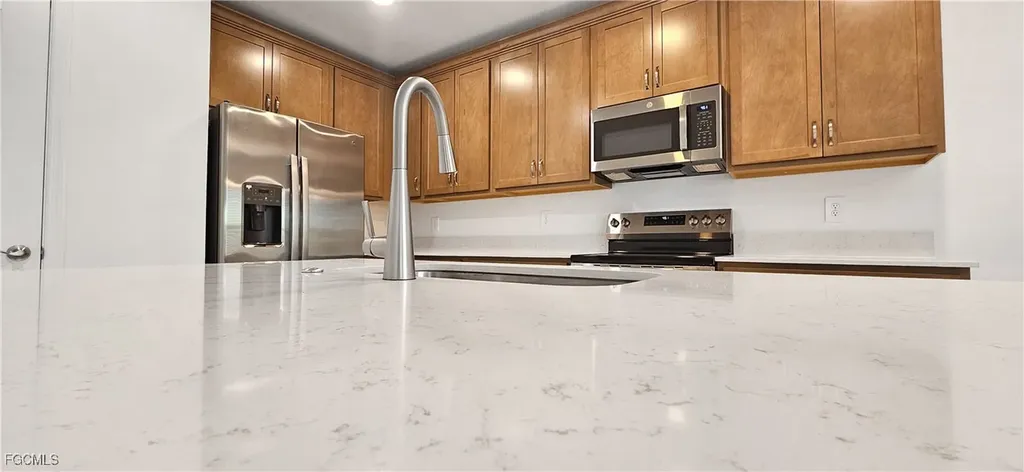 235 Lakeside Breeze Way Lehigh Acres FL 33936