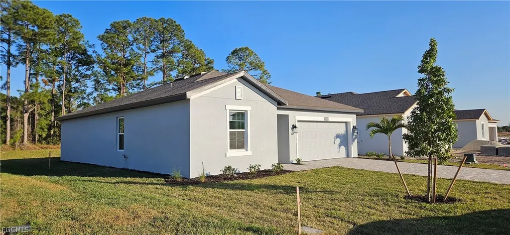 235 Lakeside Breeze Way Lehigh Acres FL 33936