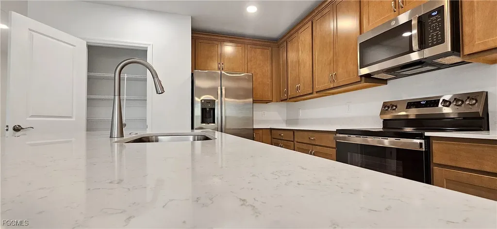 235 Lakeside Breeze Way Lehigh Acres FL 33936