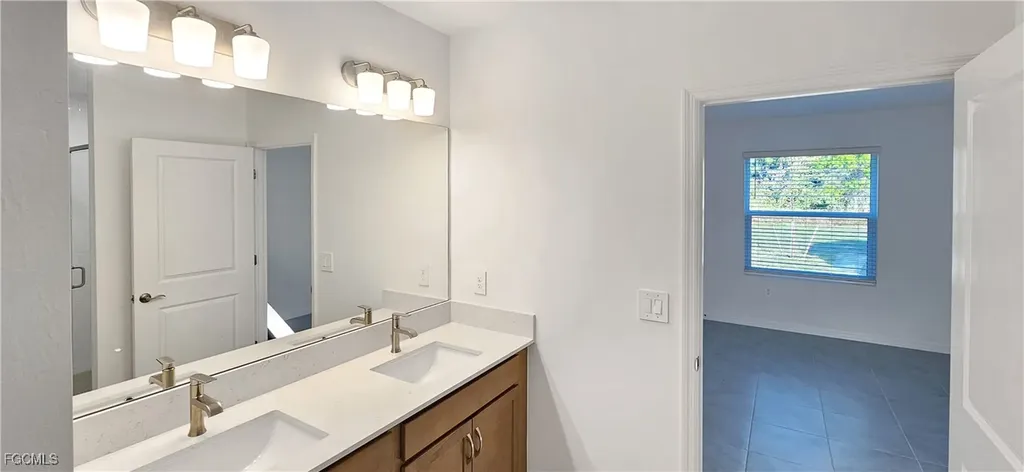 235 Lakeside Breeze Way Lehigh Acres FL 33936