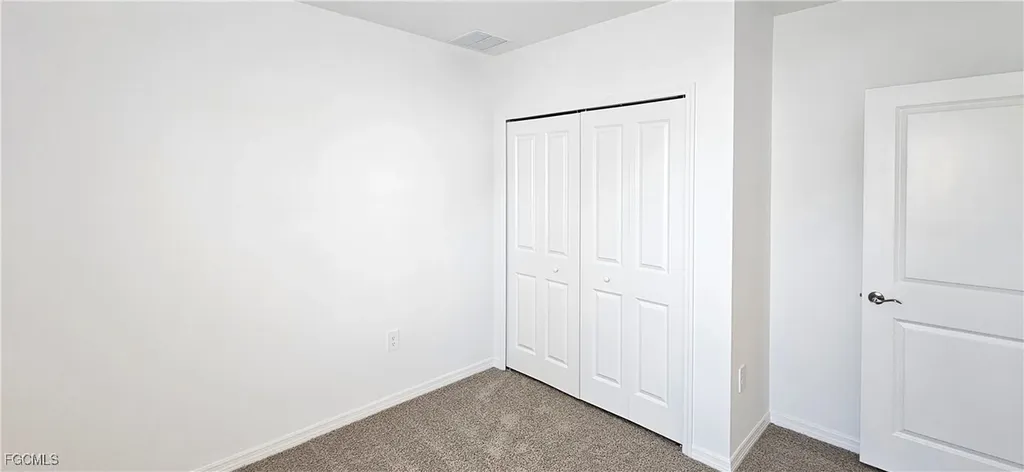 235 Lakeside Breeze Way Lehigh Acres FL 33936