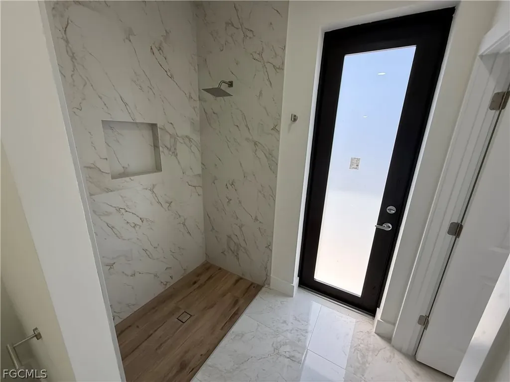 1409 NW 21st Court Cape Coral FL 33909