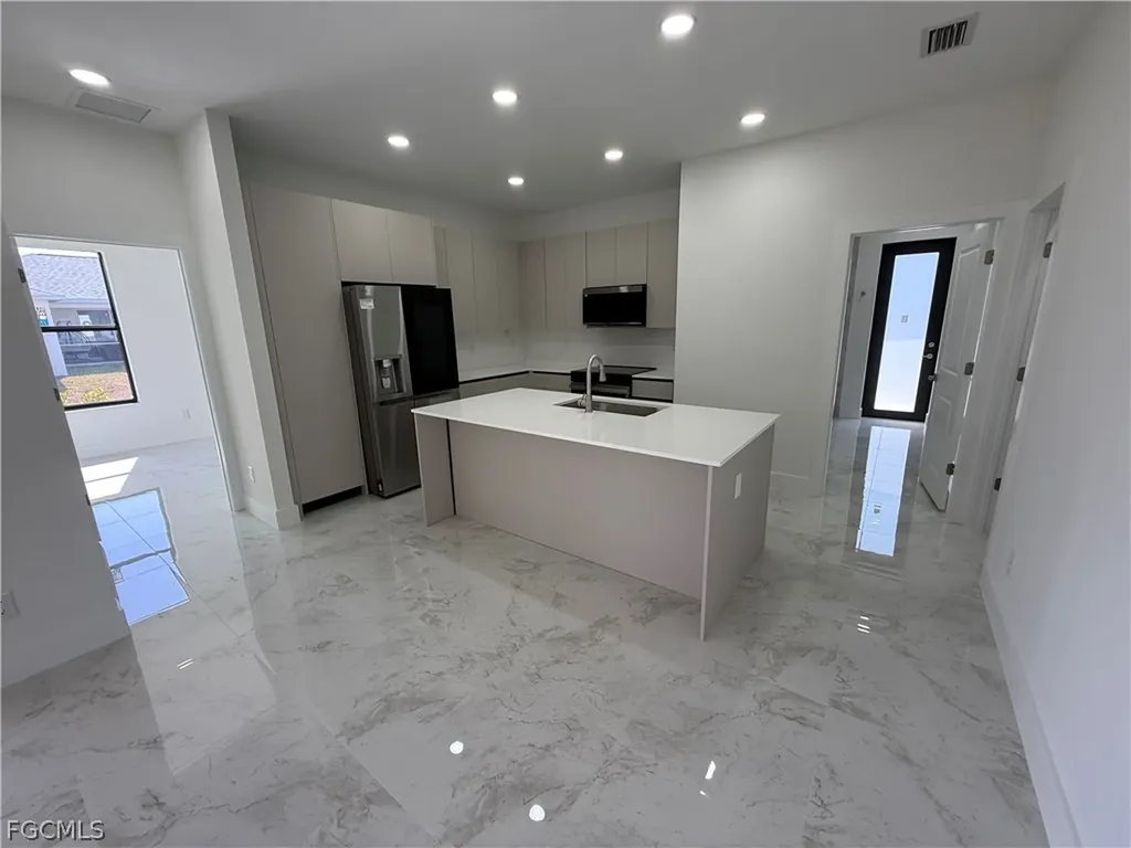 1409 NW 21st Court Cape Coral FL 33909