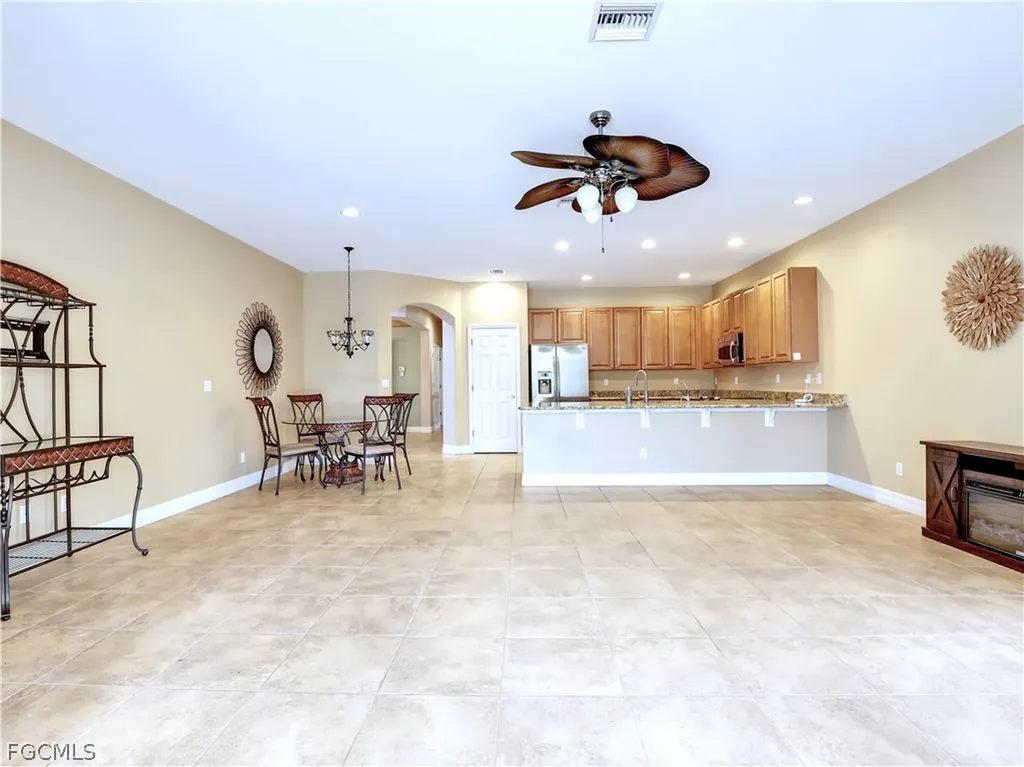 9372 River Otter Drive Fort Myers FL 33912
