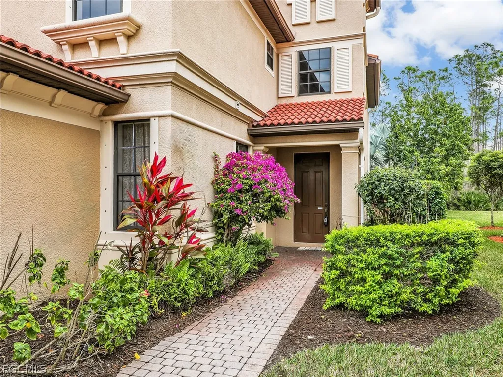 9372 River Otter Drive Fort Myers FL 33912