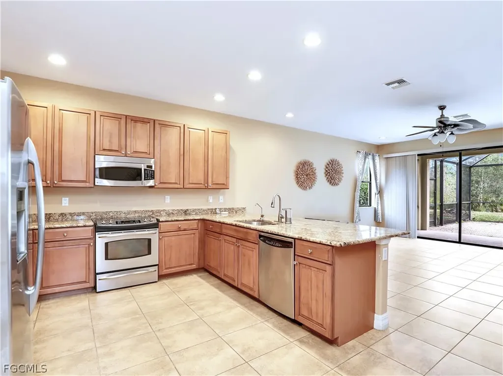 9372 River Otter Drive Fort Myers FL 33912
