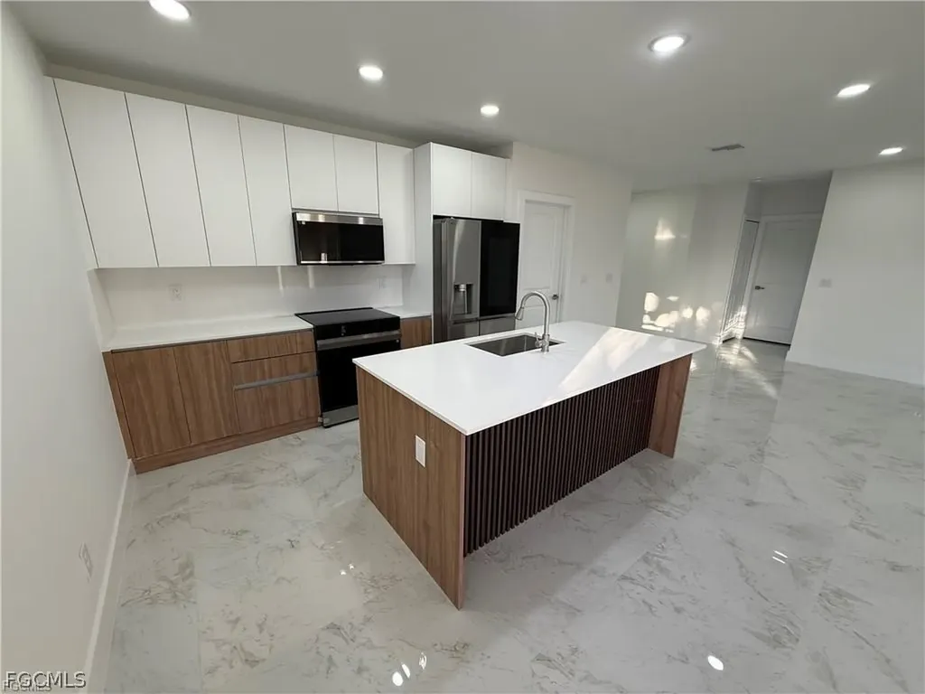 1706 NW 19th Terrace Cape Coral FL 33909