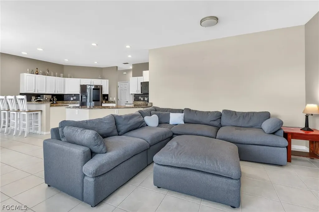 9261 Pittsburgh Boulevard Fort Myers FL 33967