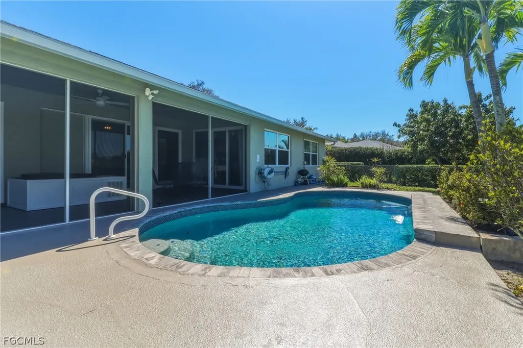 9261 Pittsburgh Boulevard Fort Myers FL 33967